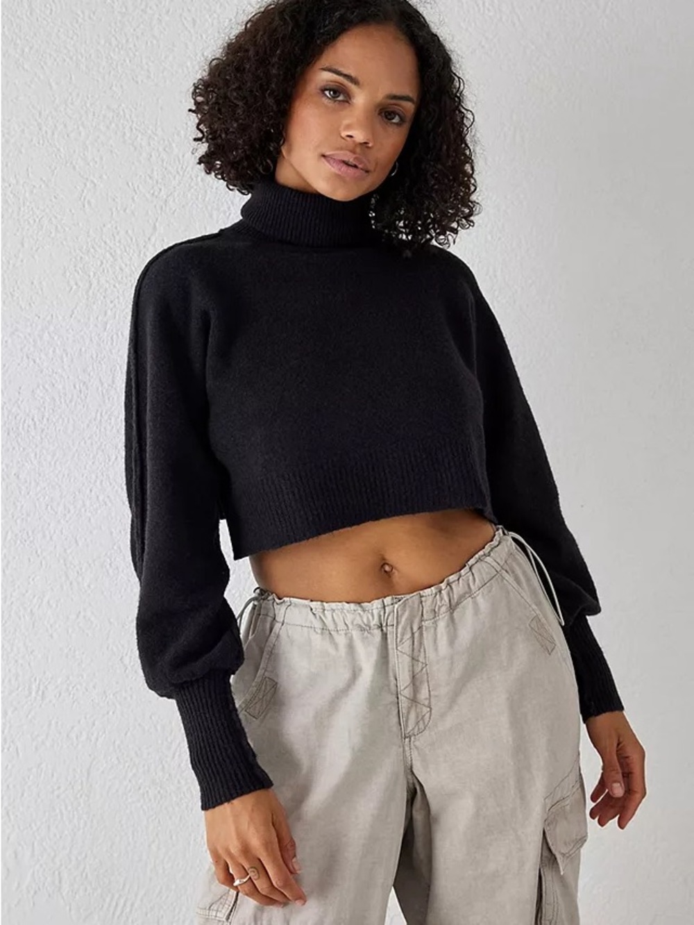 Urban Outfitters Finley Cropped Turtleneck Sweater Size S